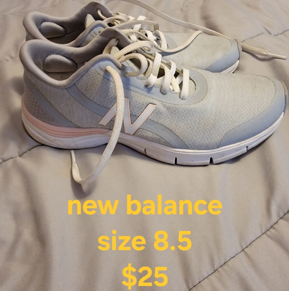 Woman's sneakers
